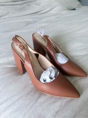 Slingback Block Heel Pumps in Cognac Brown